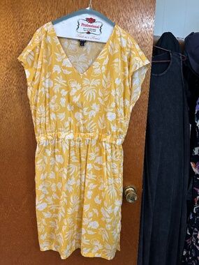 Patagonia Women's Floral Yellow Cream Dress Size L